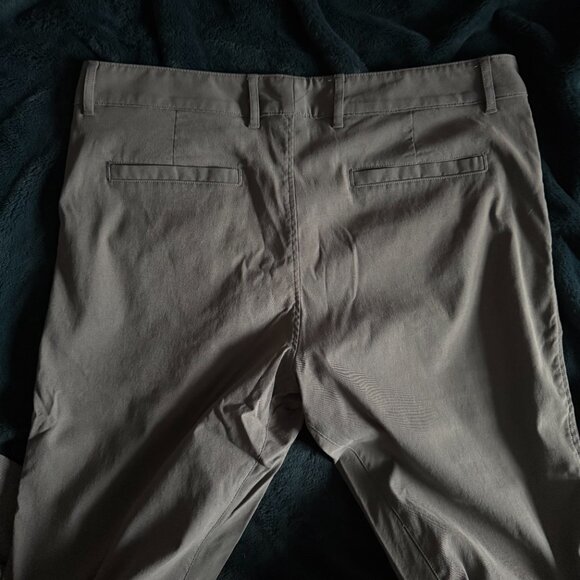 Outlier Futureworks in Dust Olive - Size 36 - Picture 3 of 8